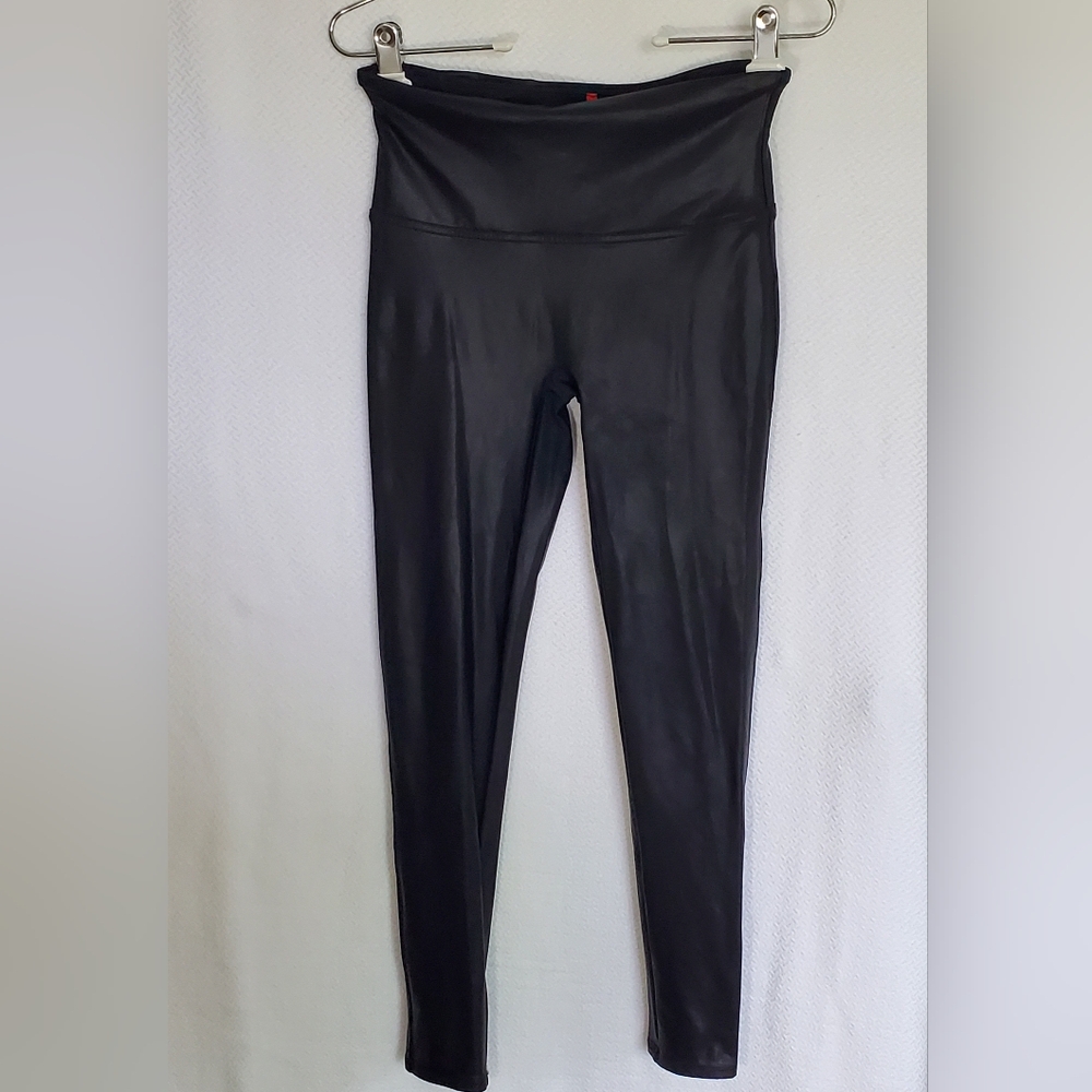 SPANX black faux leather leggings Size Large